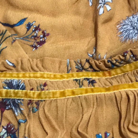 A line short dress - Picture 4 of 4